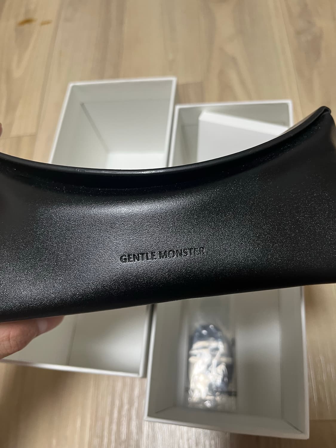 젠틀몬스터 코코아 블랙실버 상품이미지6