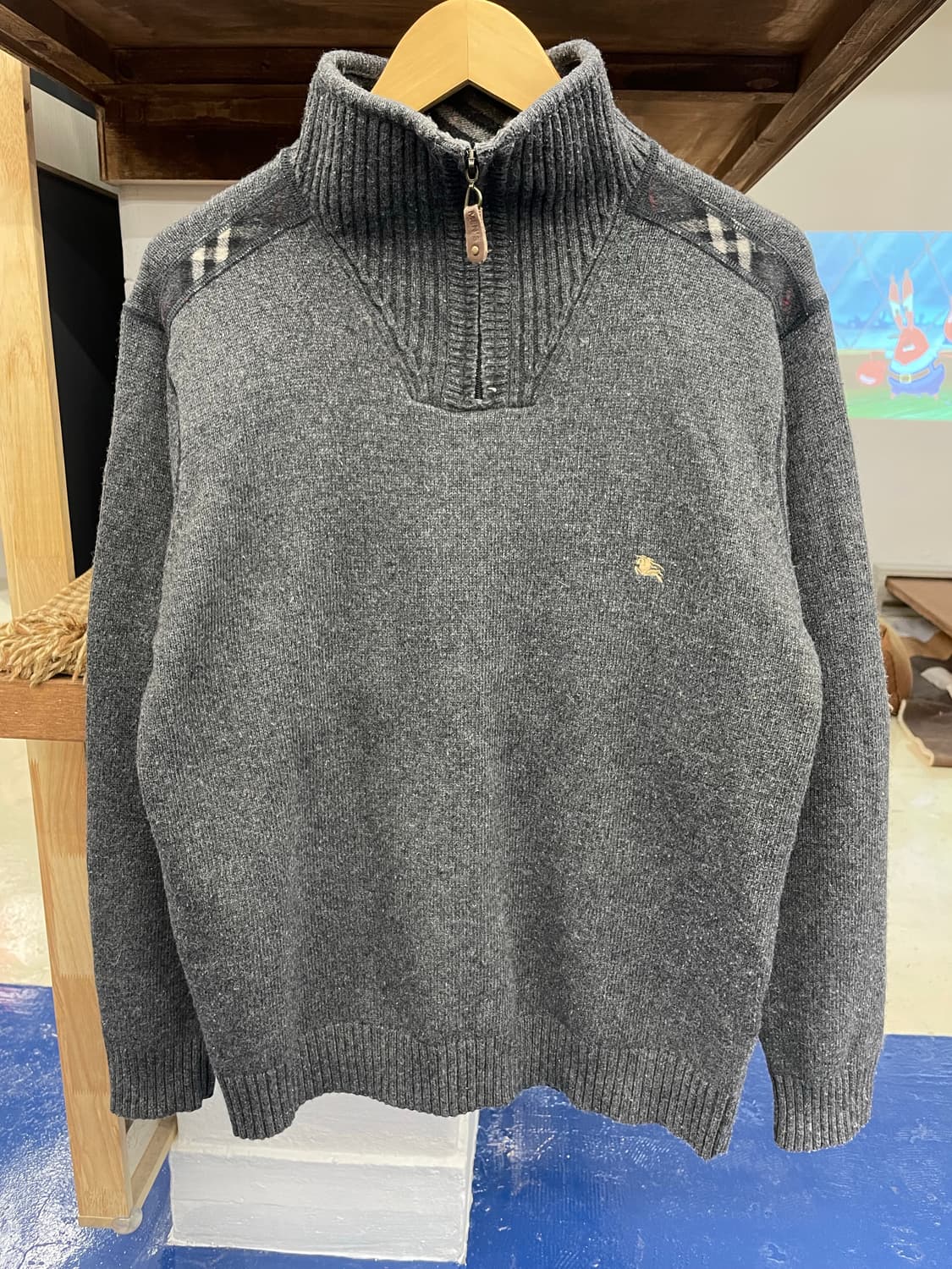 Burberry 버버리 하프집업 기마로고 니트 상품이미지5