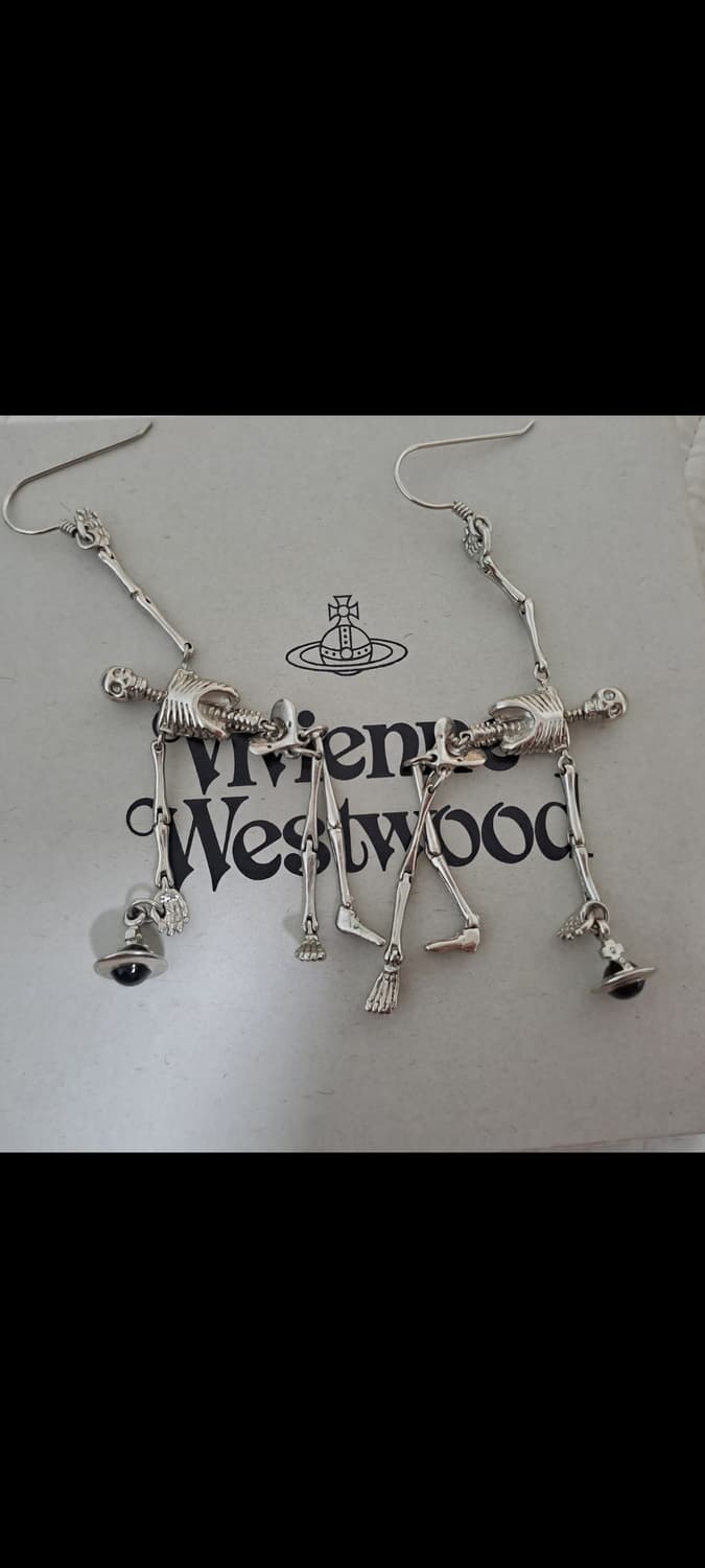 100%정품 배송비 포함! 나나 비비안웨스트우드 스케레톤 이어링 상품이미지1