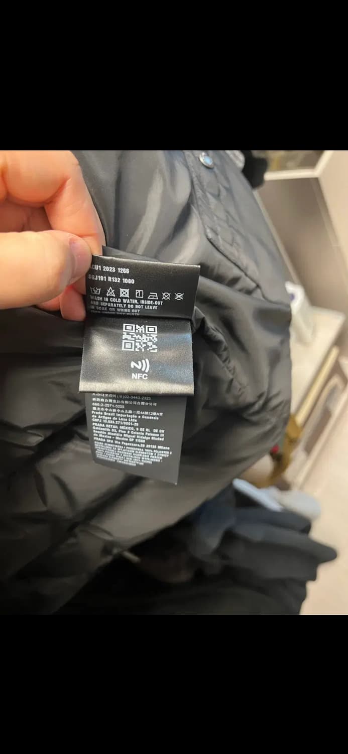 [54] 프라다 남성 삼각로고 패딩 조끼 SGJ191 상품이미지3