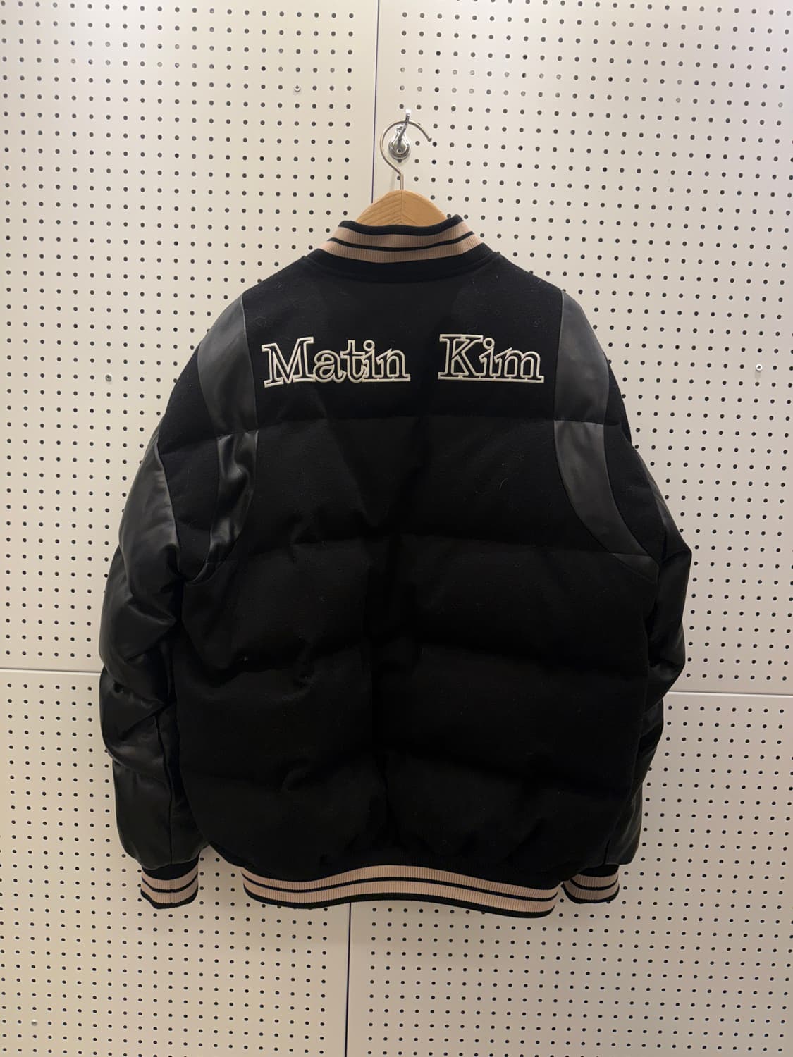 마뗑킴 빅로고 레더 다운 패딩 U842 상품이미지3