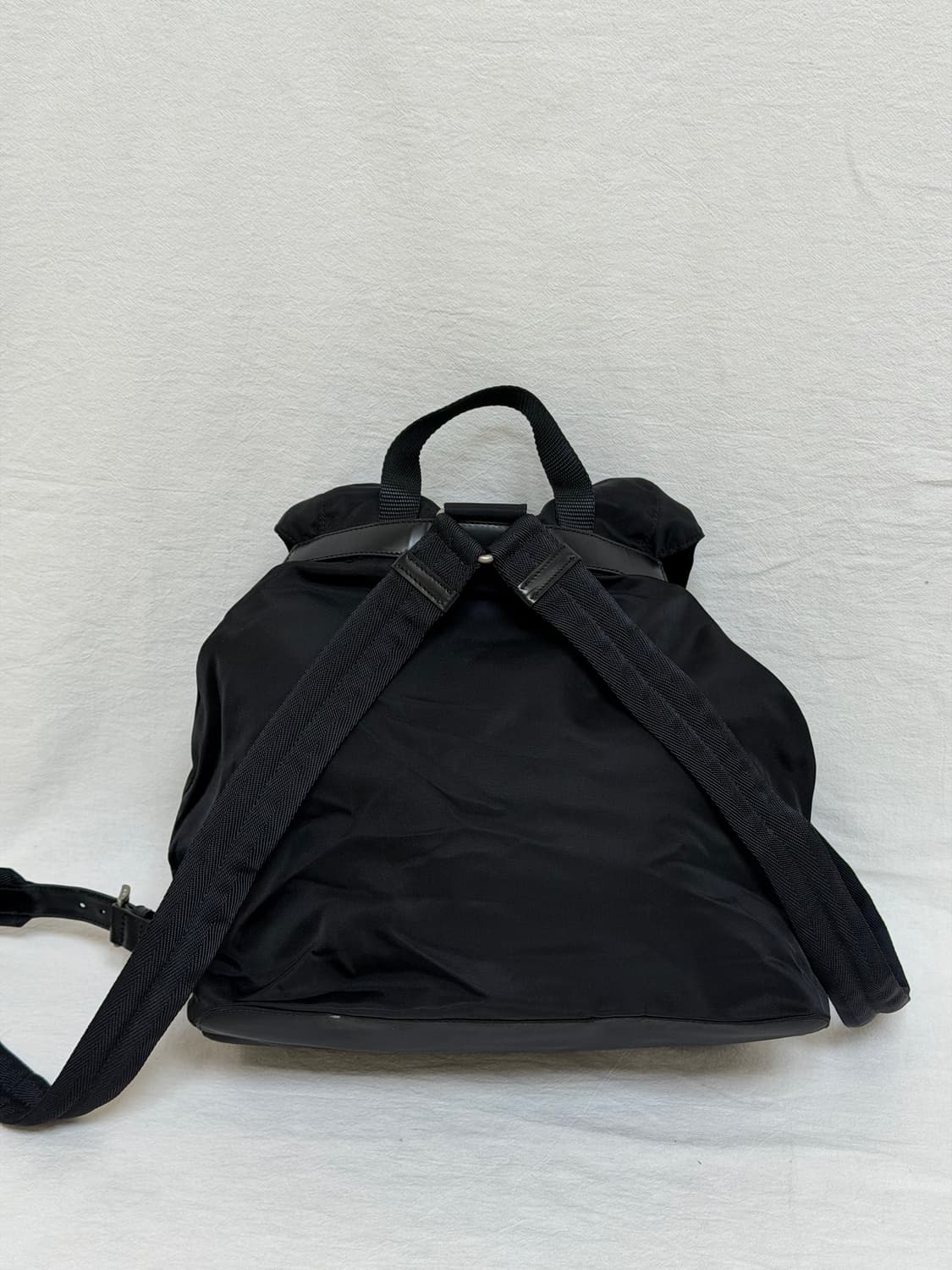 정품 프라다 포코노 나일론 미디움 백팩 블랙 상품이미지5