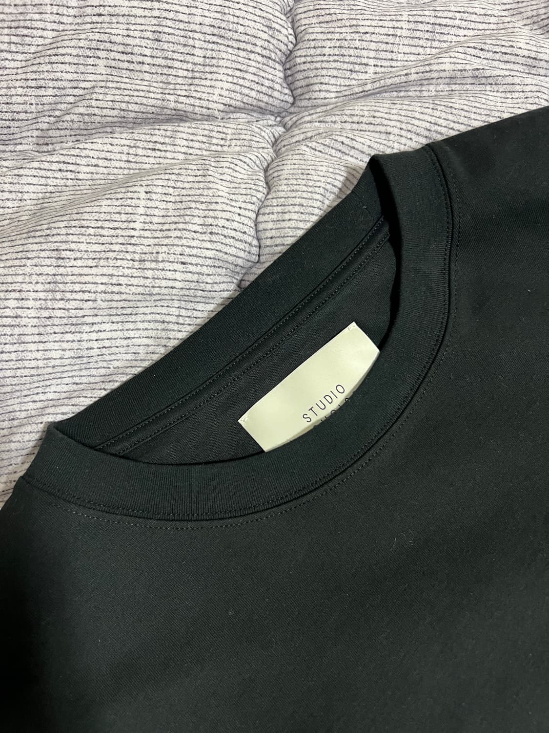 스튜디오니콜슨 블랙티셔츠 L 상품이미지2