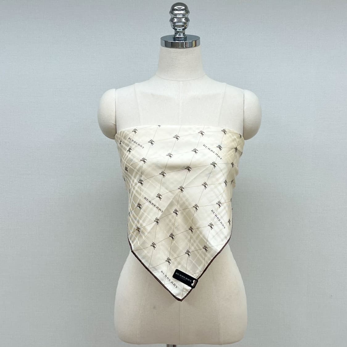 (새상품) burberry/ 버버리 실크 쁘띠스카프 손수건 상품이미지9