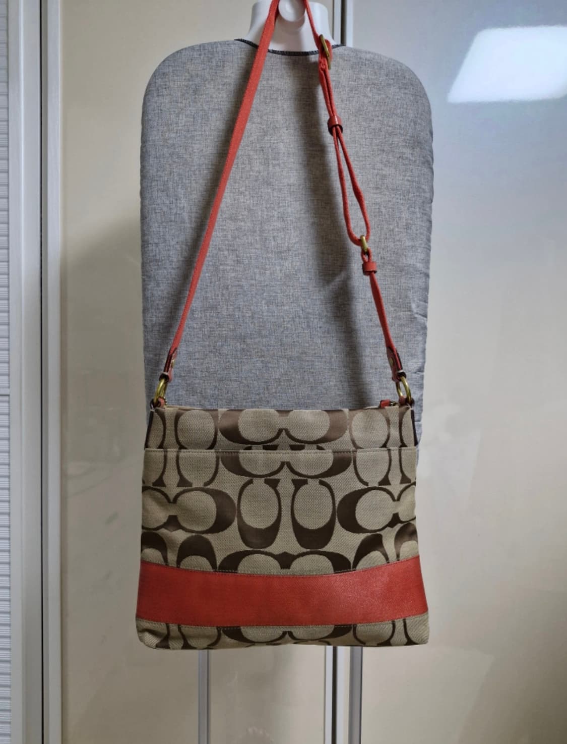 코치 크로스 숄더백 상품이미지2