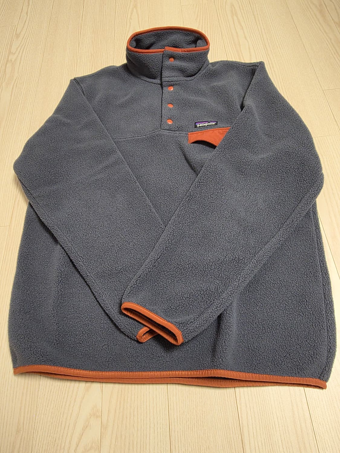 파타고니아 신칠라 라이트웨이트 스몰더블루/브러쉬드레드 맨 M 상품이미지1