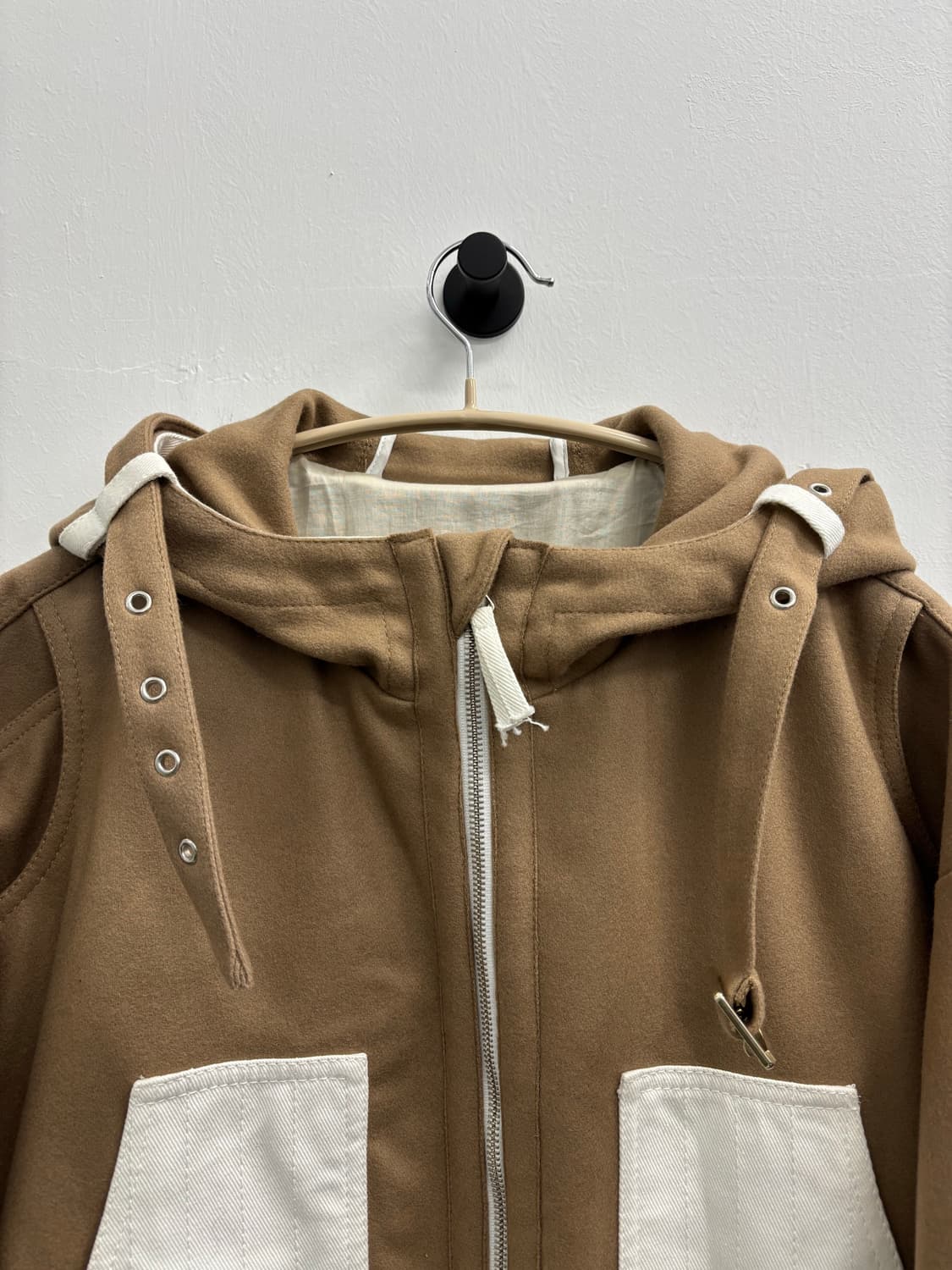 쿠시코크(KUSIKOHC) 23SS 'Fantasy' 런웨이 패널 파카 상품이미지2