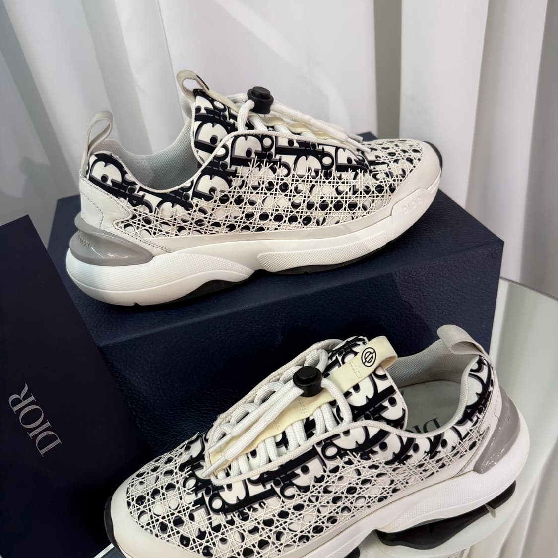 [정품] 디올 B24 오블리크 까나쥬 스니커즈 모티프 화이트 상품이미지2