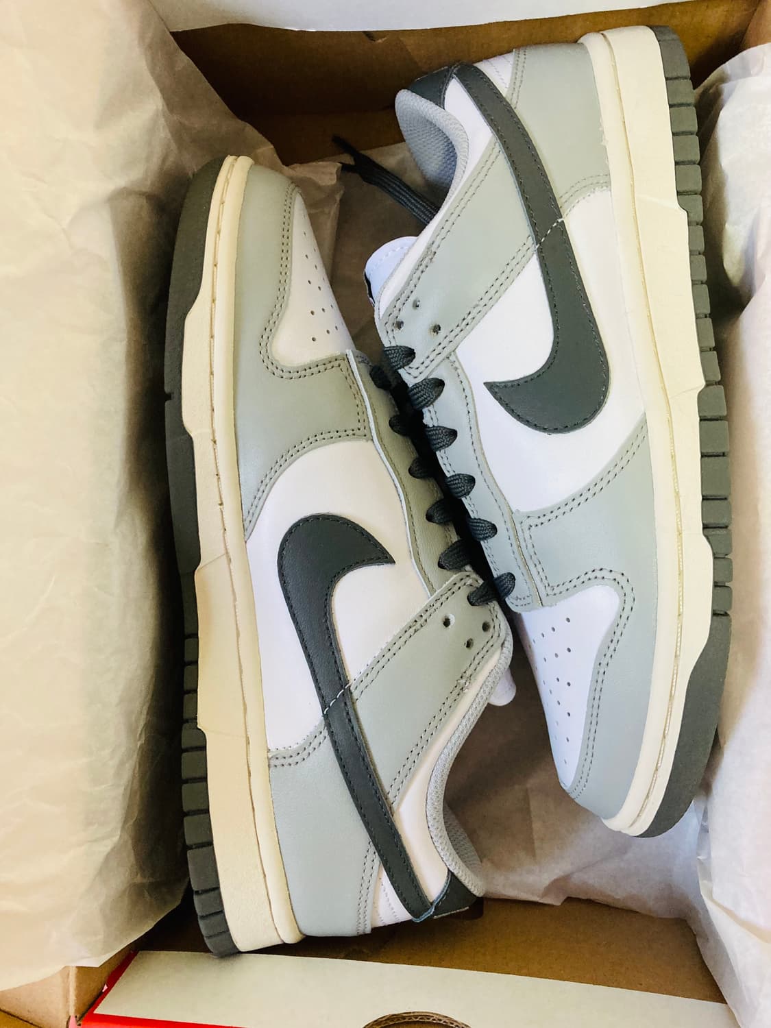 [새상품/W230] 나이키 덩크로우 스모크그레이 상품이미지3