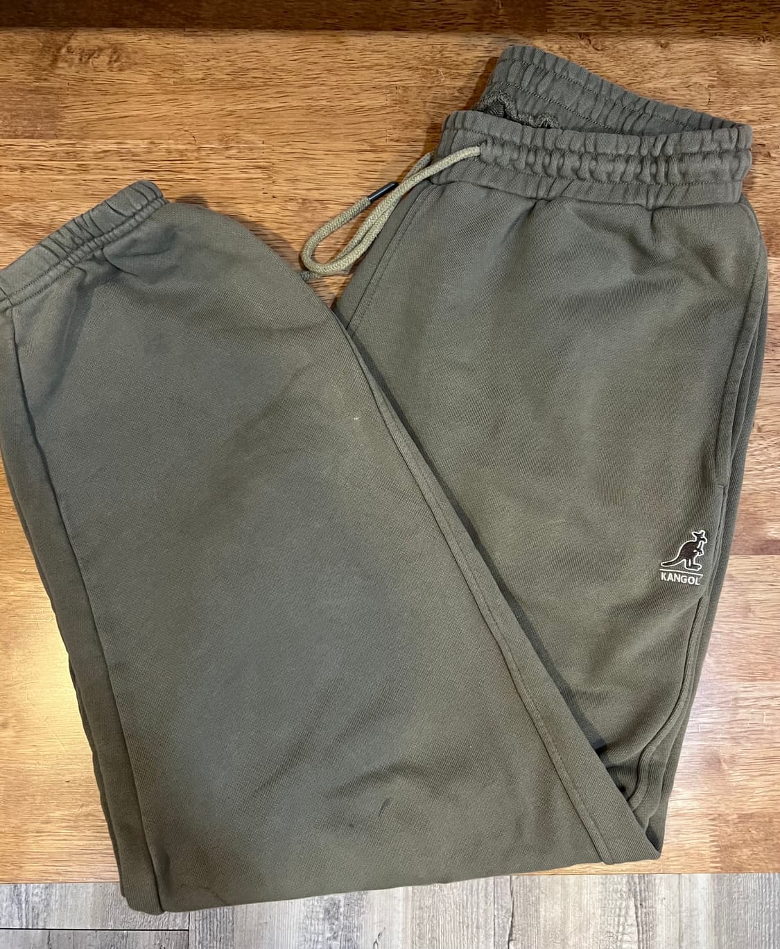 캉골 남성 카키 트레이셋업 집업 조거팬츠

 상품이미지3