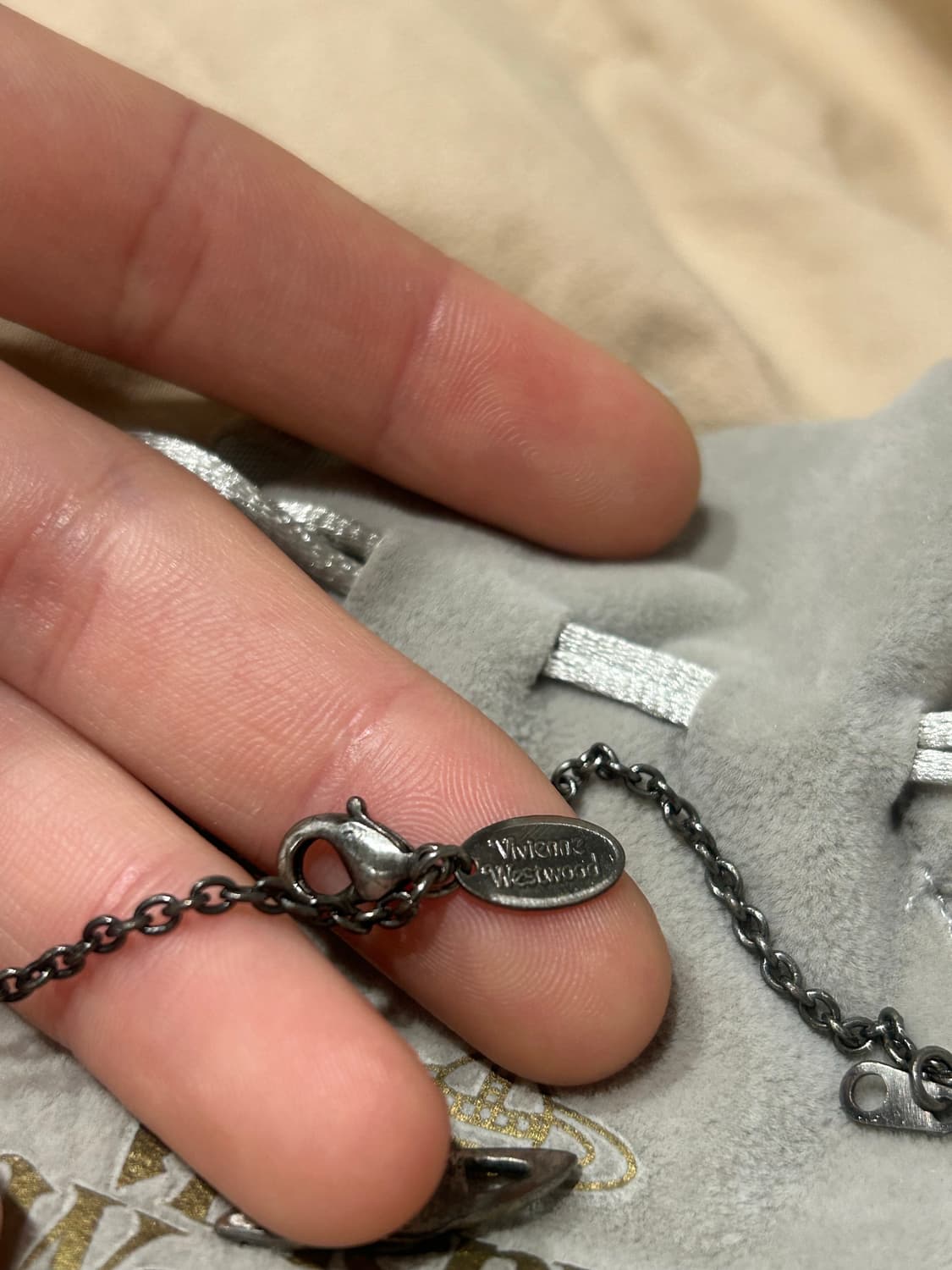 비비안웨스트 우드 목걸이 -건메탈 상품이미지3