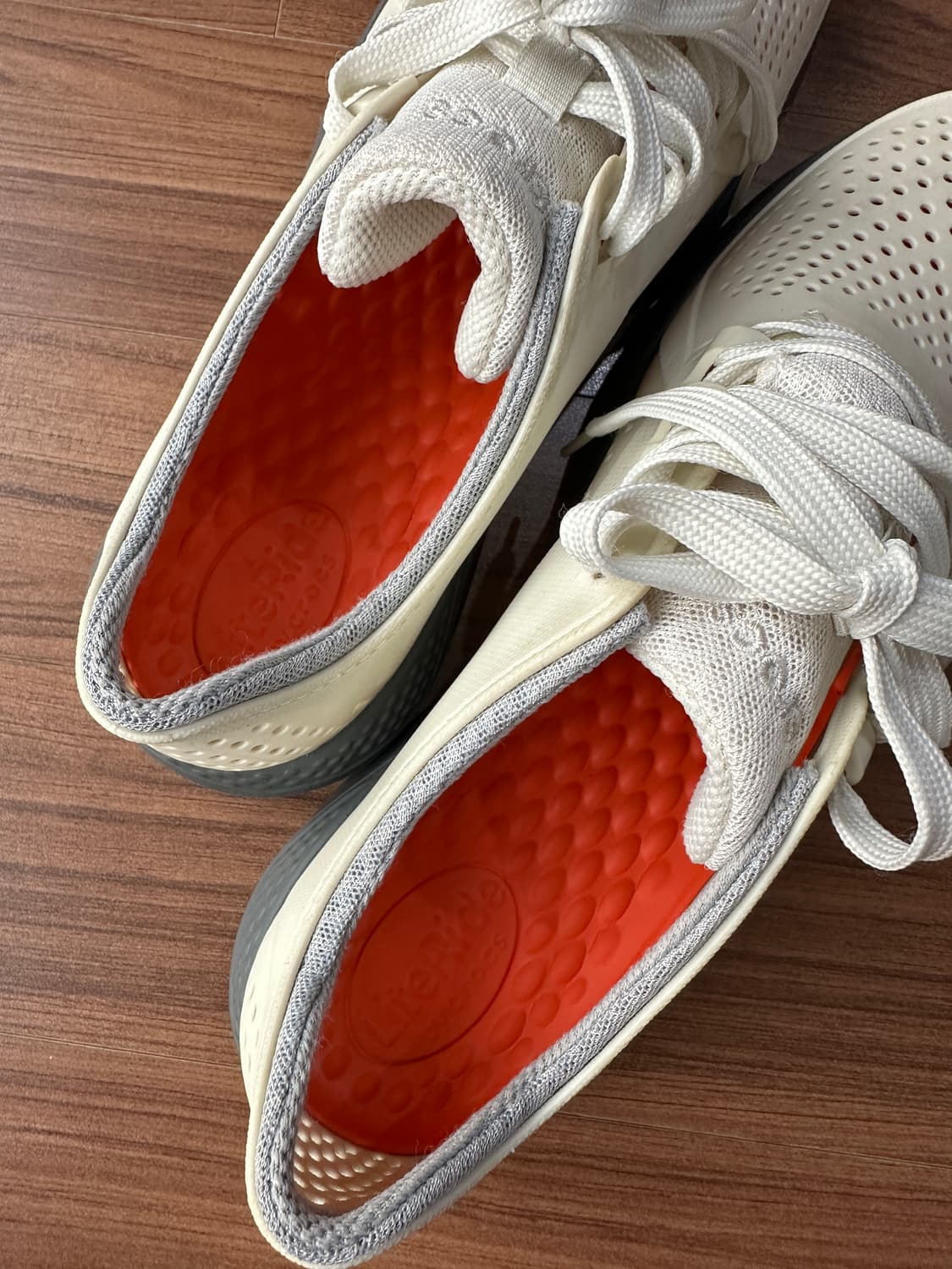 280 크록스 라이트라이드 페이서 맨 화이트 상품이미지6