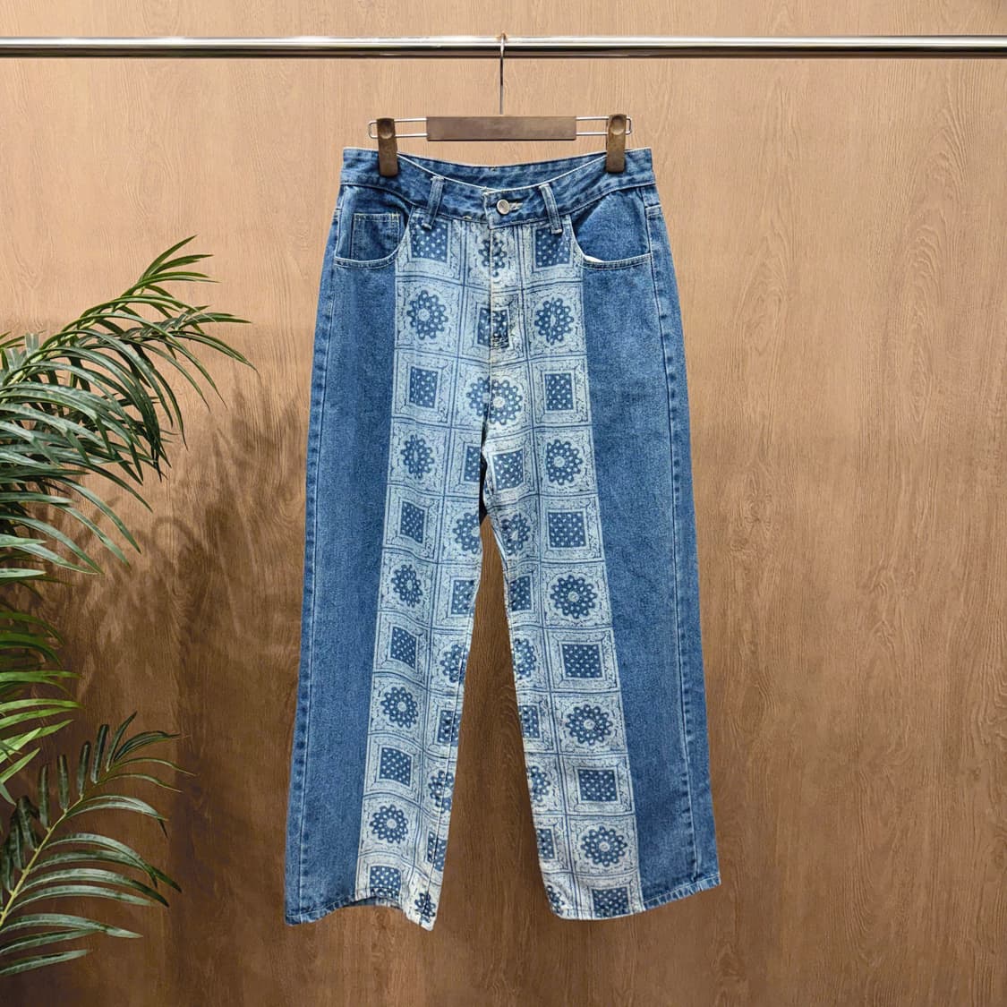 빈티지 데님 팬츠 반다나 패턴 배색 디테일 와이드 스트레이트핏 중청 상품이미지1