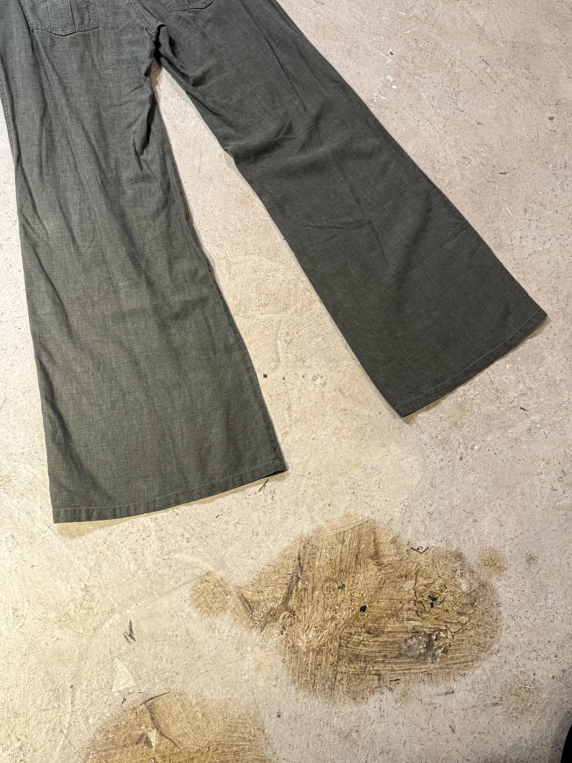 Khaki Zip Cargo flare pants  카키 플레어 카고팬츠 상품이미지9