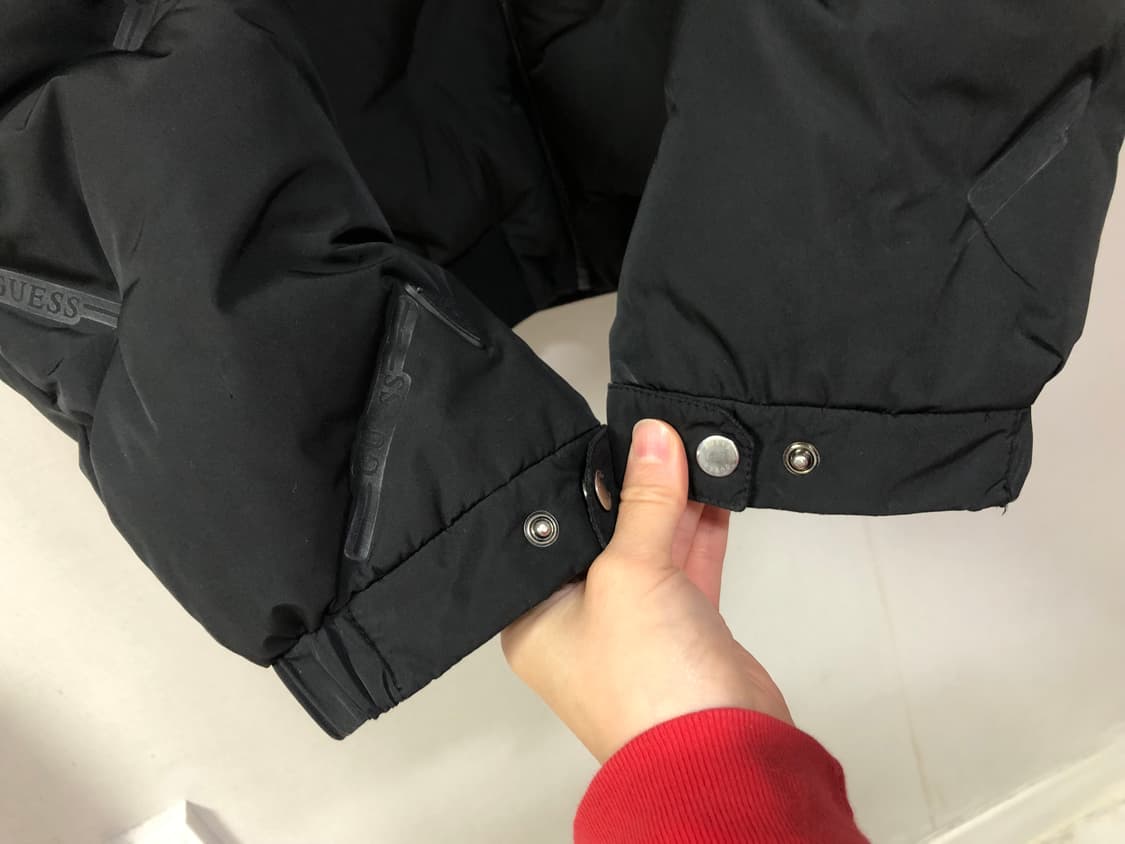 GUESS 게스 볼륨 후드 숏패딩 _ 블랙 105, XL 상품이미지3