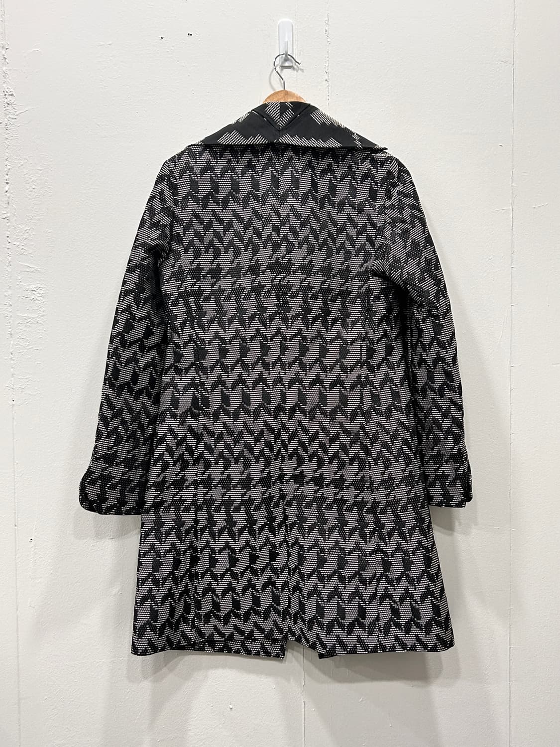 이세이미야케 자카드 패턴 집업 코트 55사이즈 상품이미지3