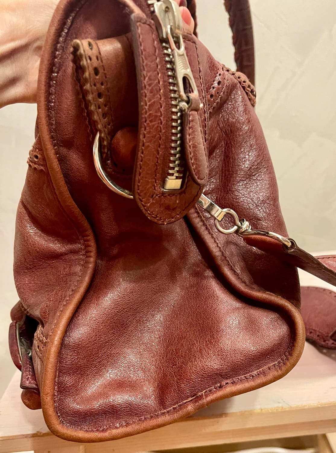 발렌시아가 Balenciaga자이언트 브로그 시티백 (버건디) 상품이미지3