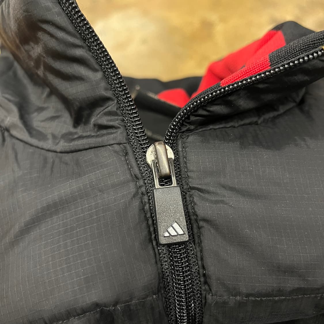 아디다스 검빨 ac밀란 블랙 레드 숏패딩 100 상품이미지7