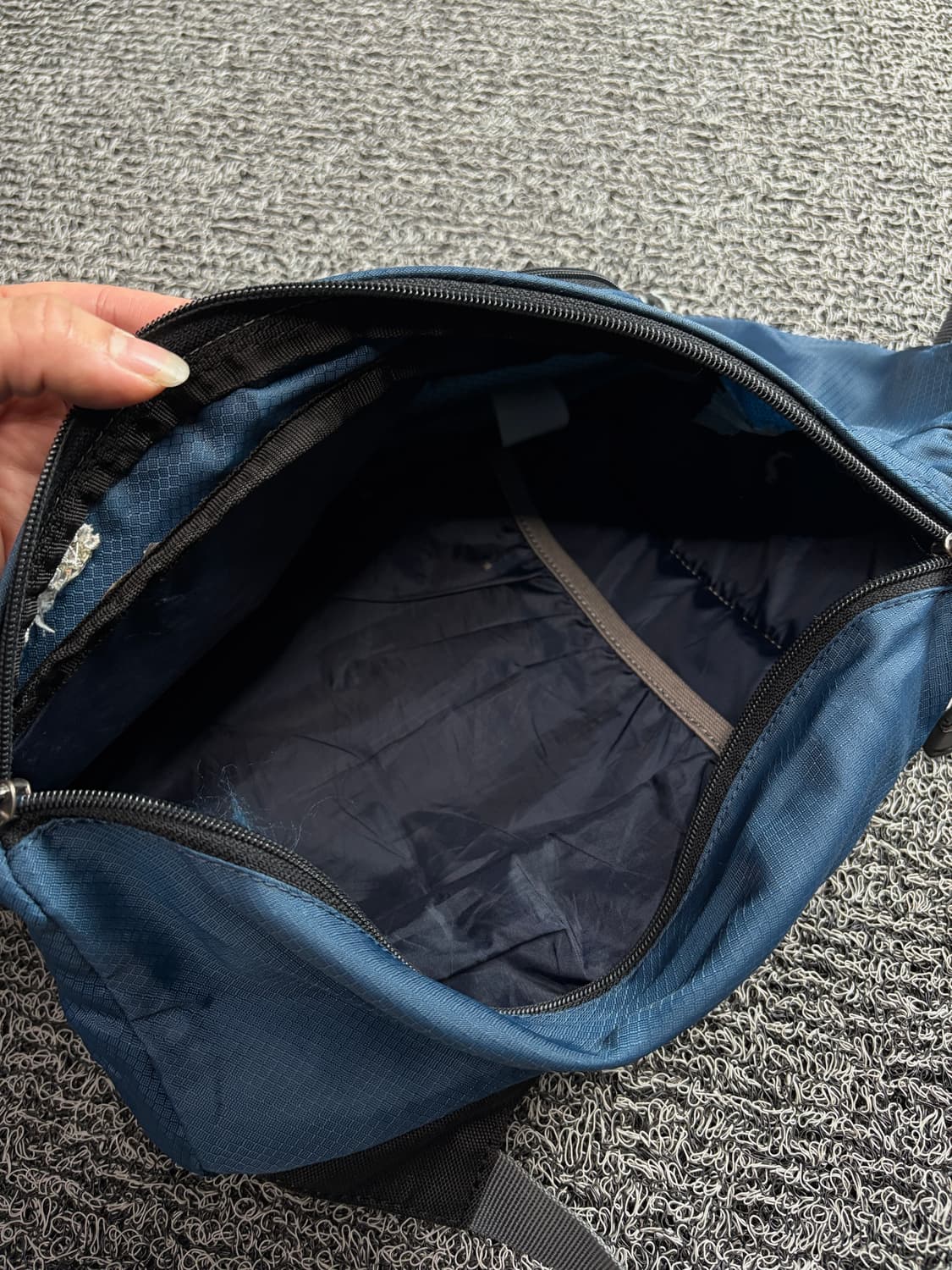 노스페이스 올드스쿨 바디 배스 나일론 슬링백 1490 상품이미지5