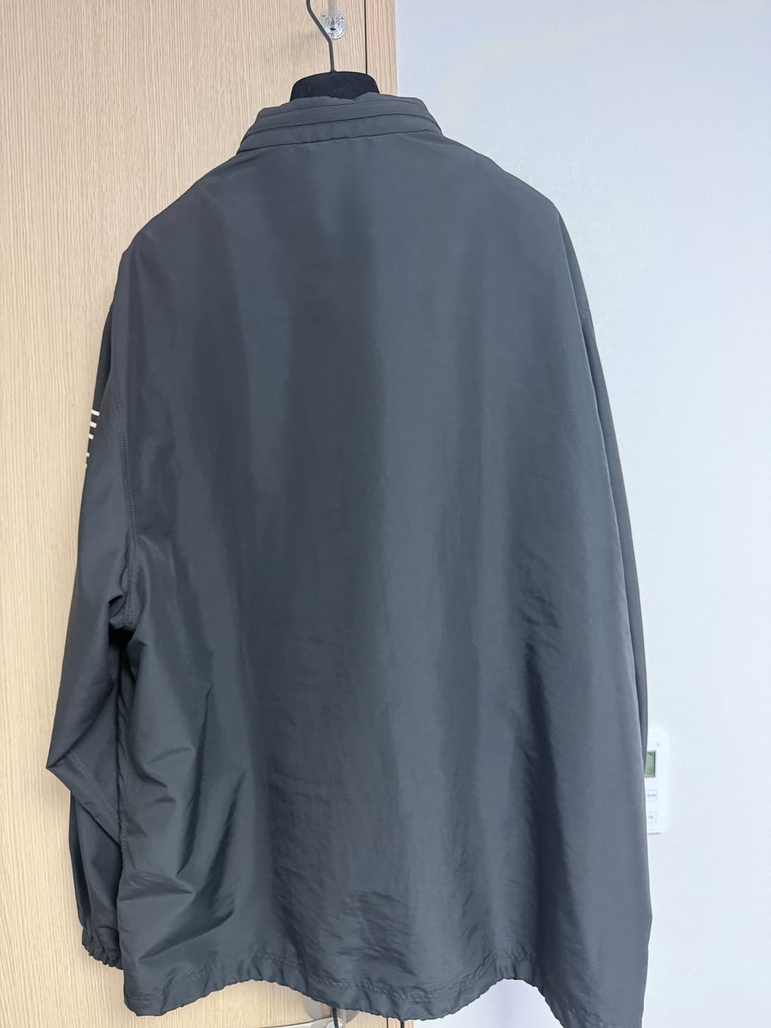 발렌시아가BB로고 바람막이 상품이미지7