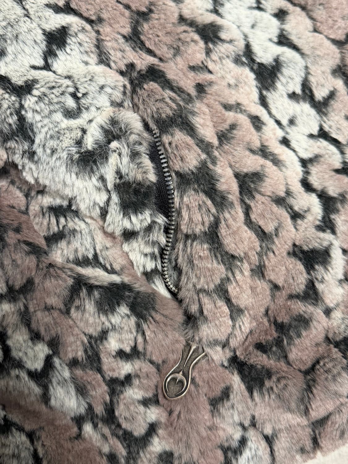 떠그클럽 TC 레더 웨이브 퍼자켓 아이보리 상품이미지10