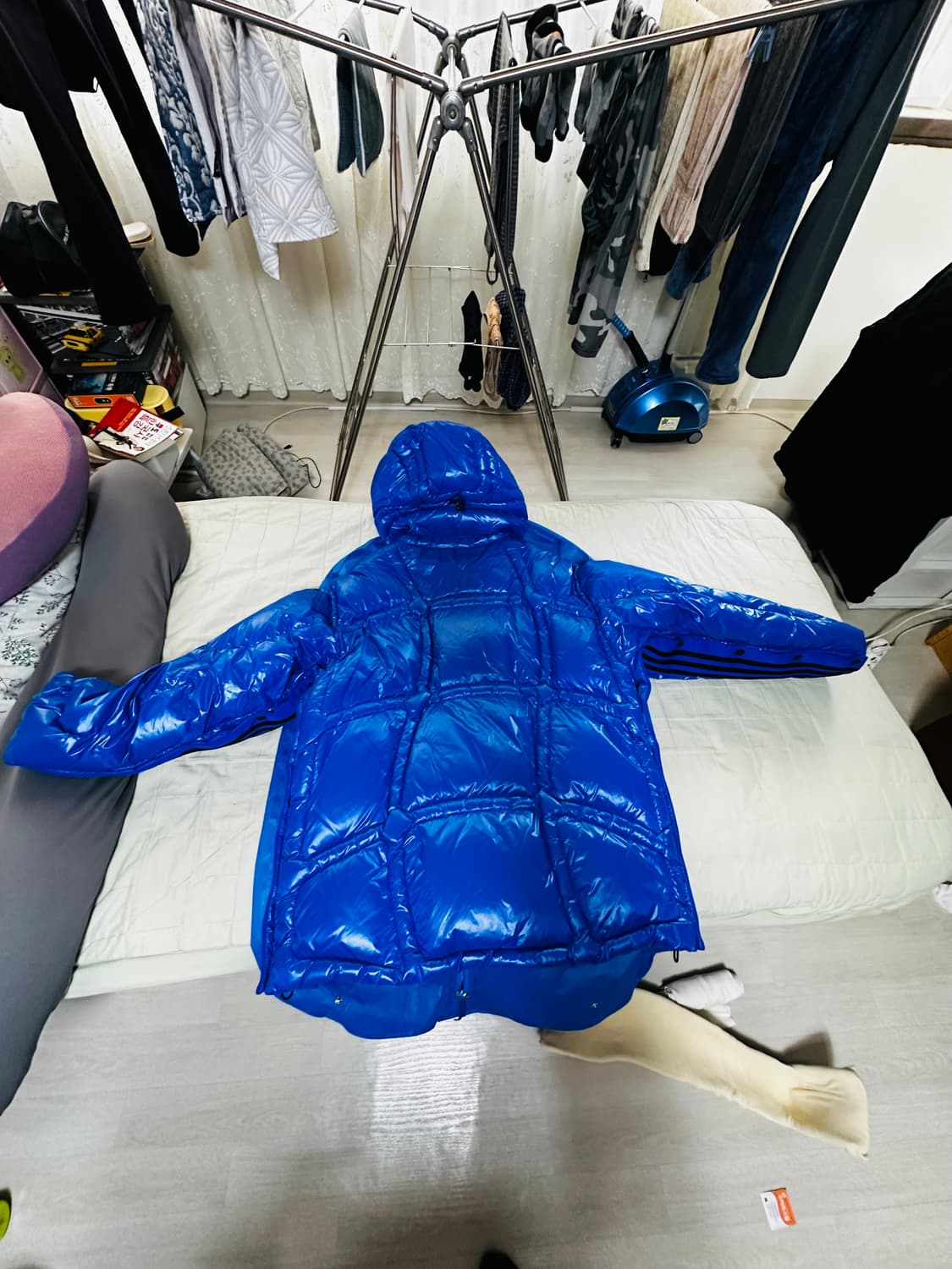 몽클레어 엑스 아디다스 오리지날 블루 Chambery 패딩 상품이미지2