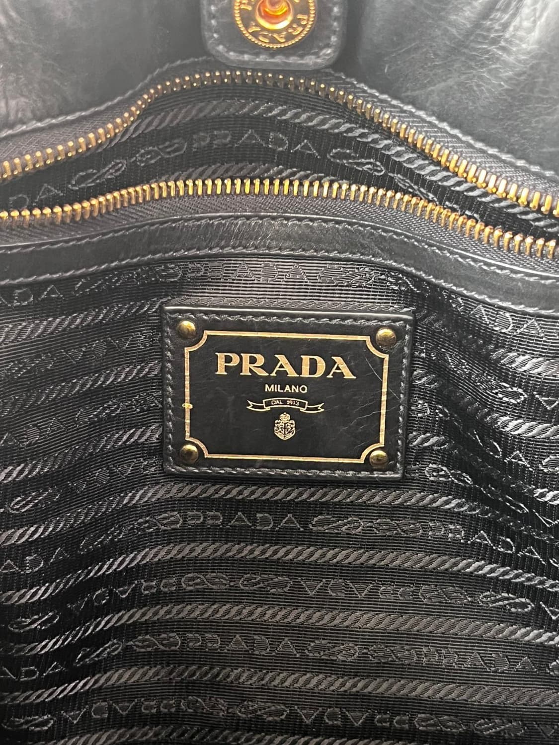 프라다 블랙 보우 레더 리본 사첼백 상품이미지9