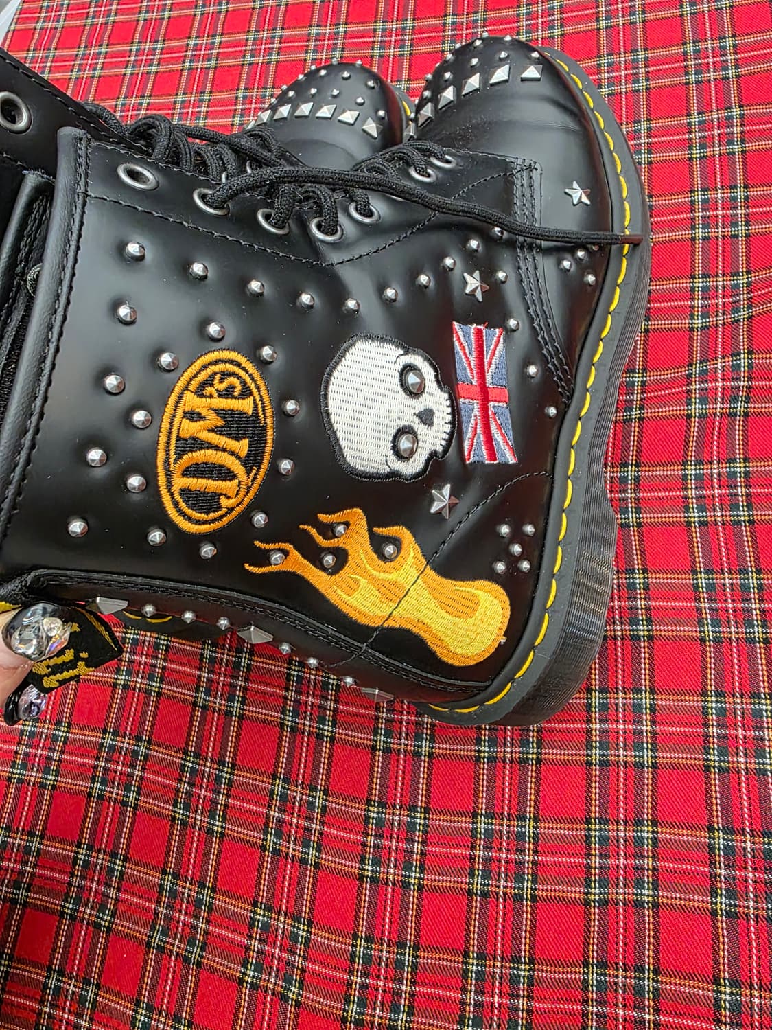 닥터마틴 1460 스터드 8홀 UK9 상품이미지4