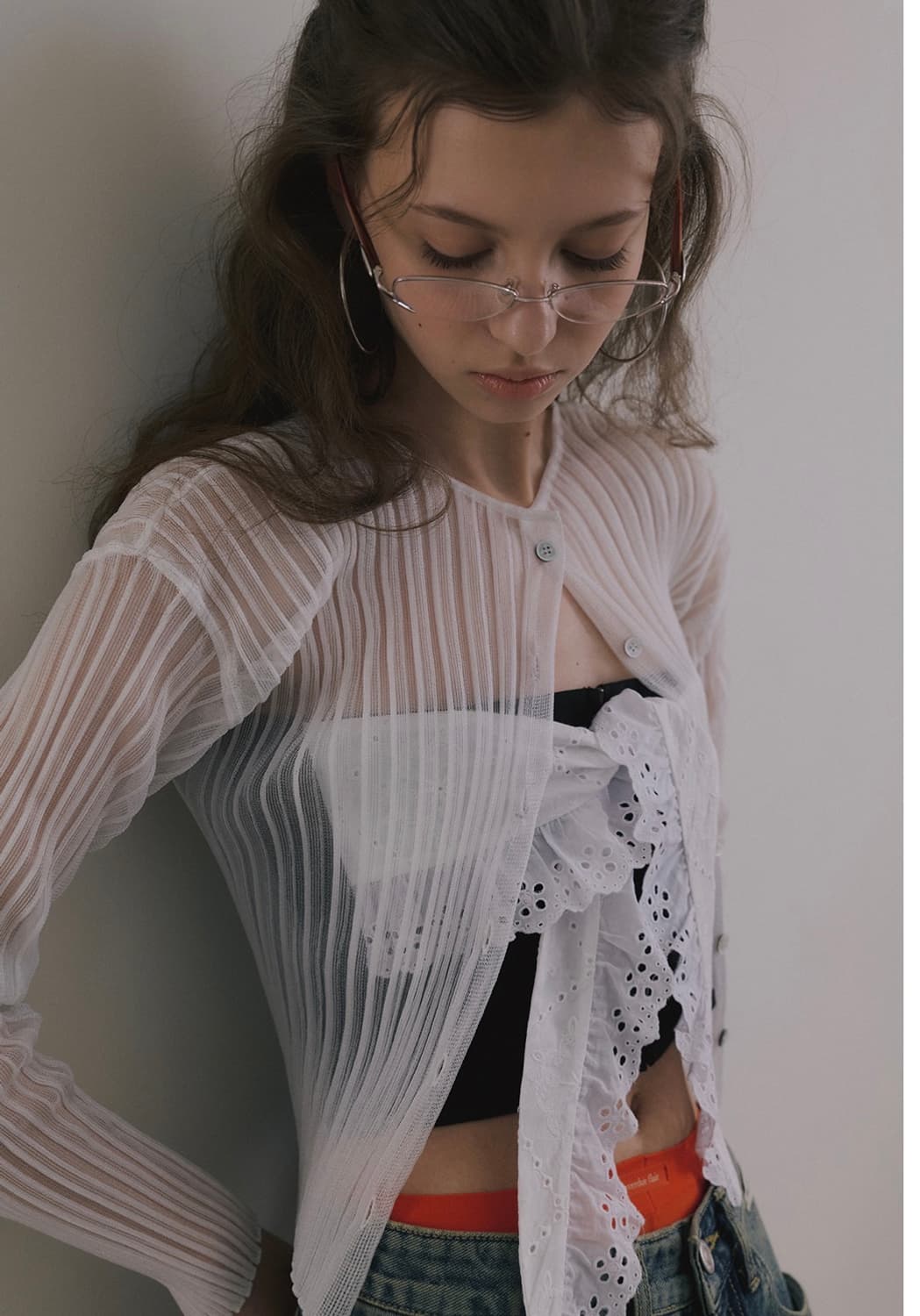 [미착] 오버듀플레어 시어 글로시 립베드 가디건 - 화이트 상품이미지3