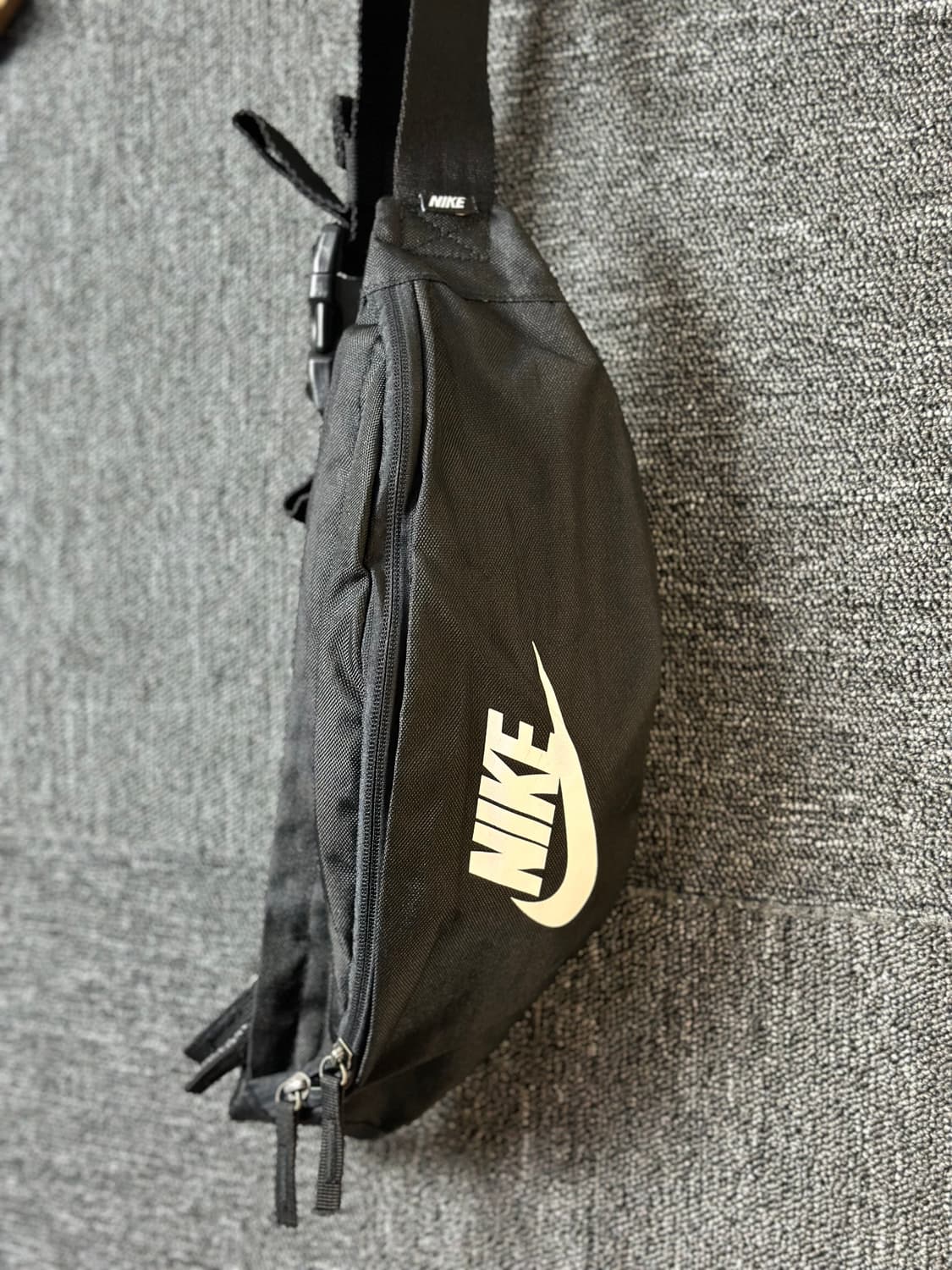 나이키 블랙 힙색 상품이미지2