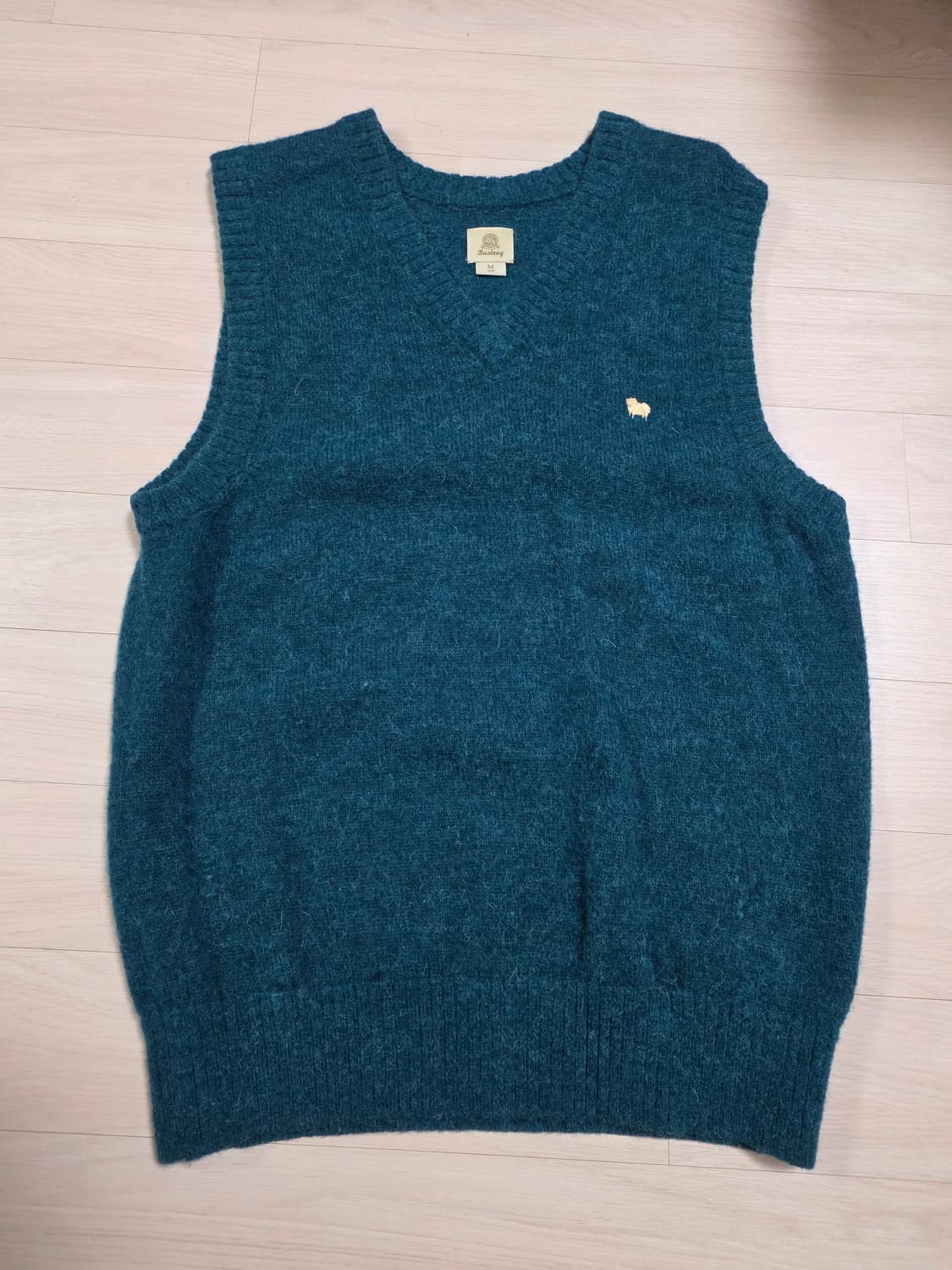 바스통 313 에메랄드 니트 M 팝니다 상품이미지1