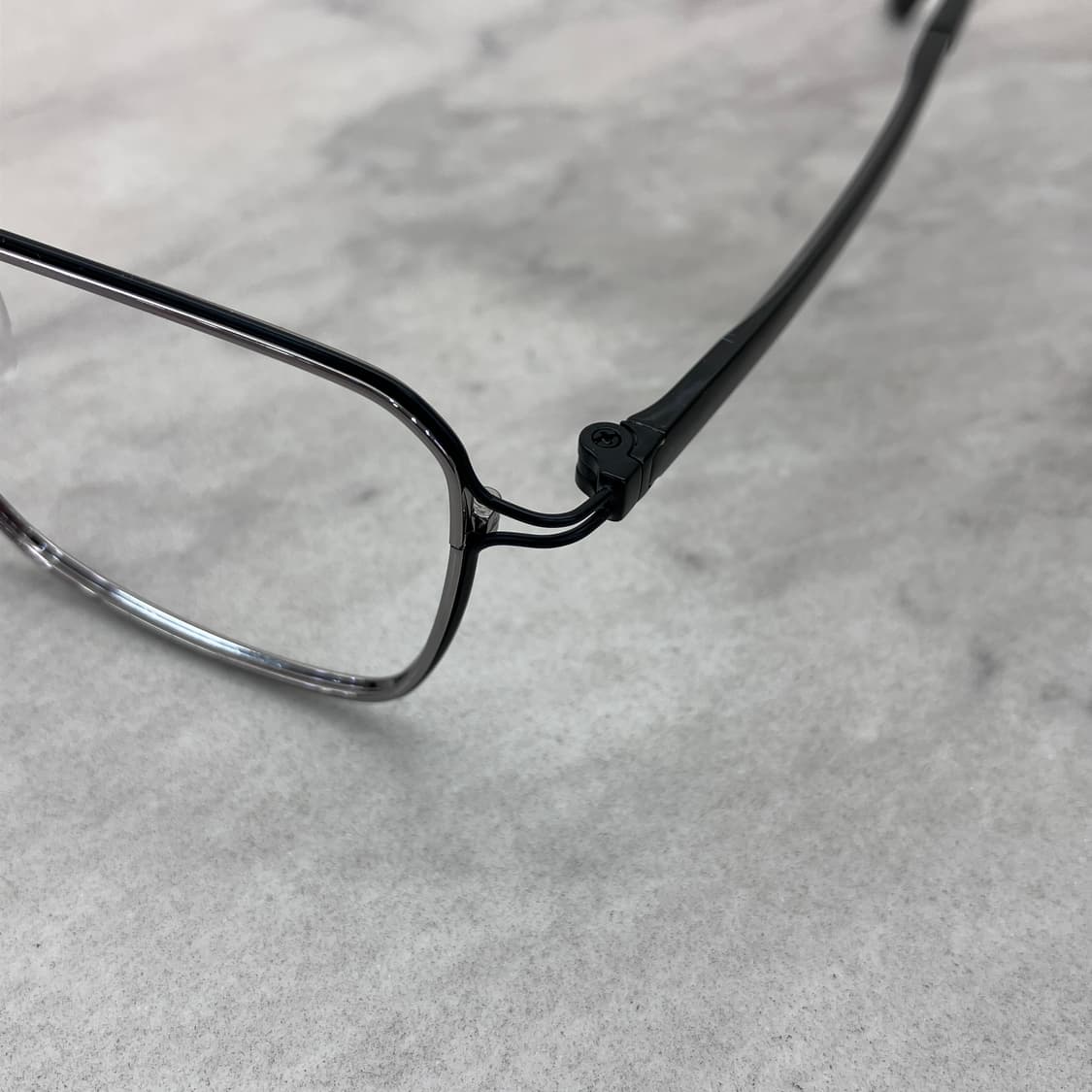 C33 HK 블랙 실버 스퀘어 메탈테 안경 상품이미지2