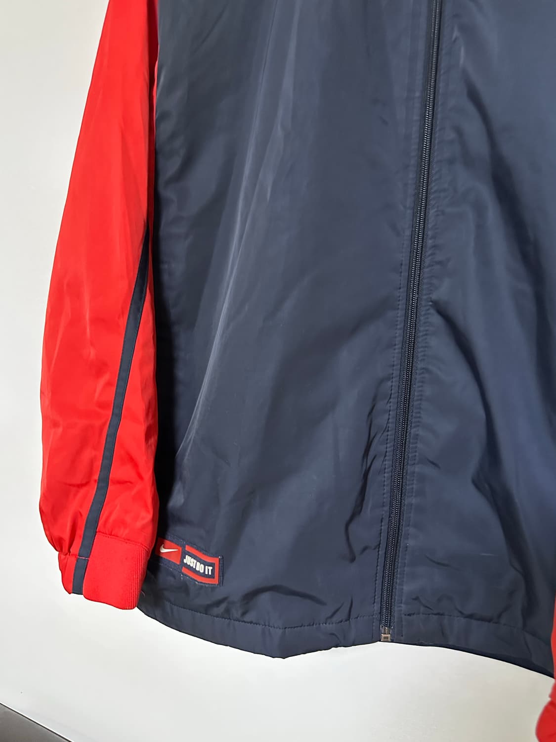 나이키 바람막이 네이비/레드 상품이미지2