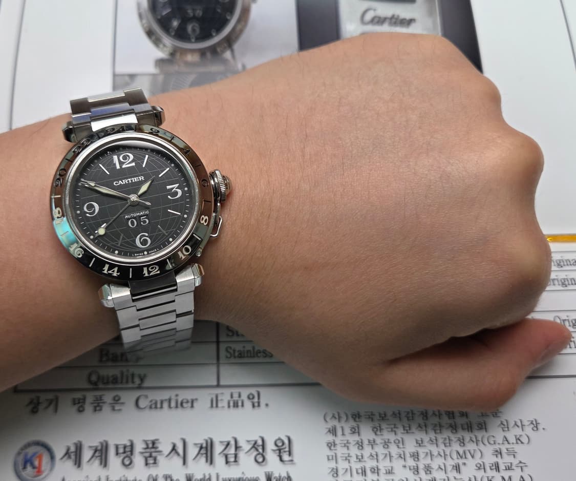 레어] 까르띠에 파샤 GMT 지구본 블랙판 빅데이트 36mm 브레이슬릿  상품이미지8