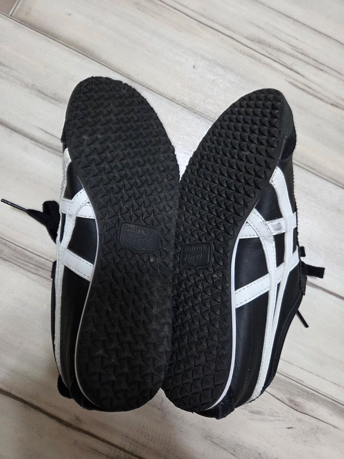 오니츠카 타이거 멕시코 66 블랙 235 상품이미지5