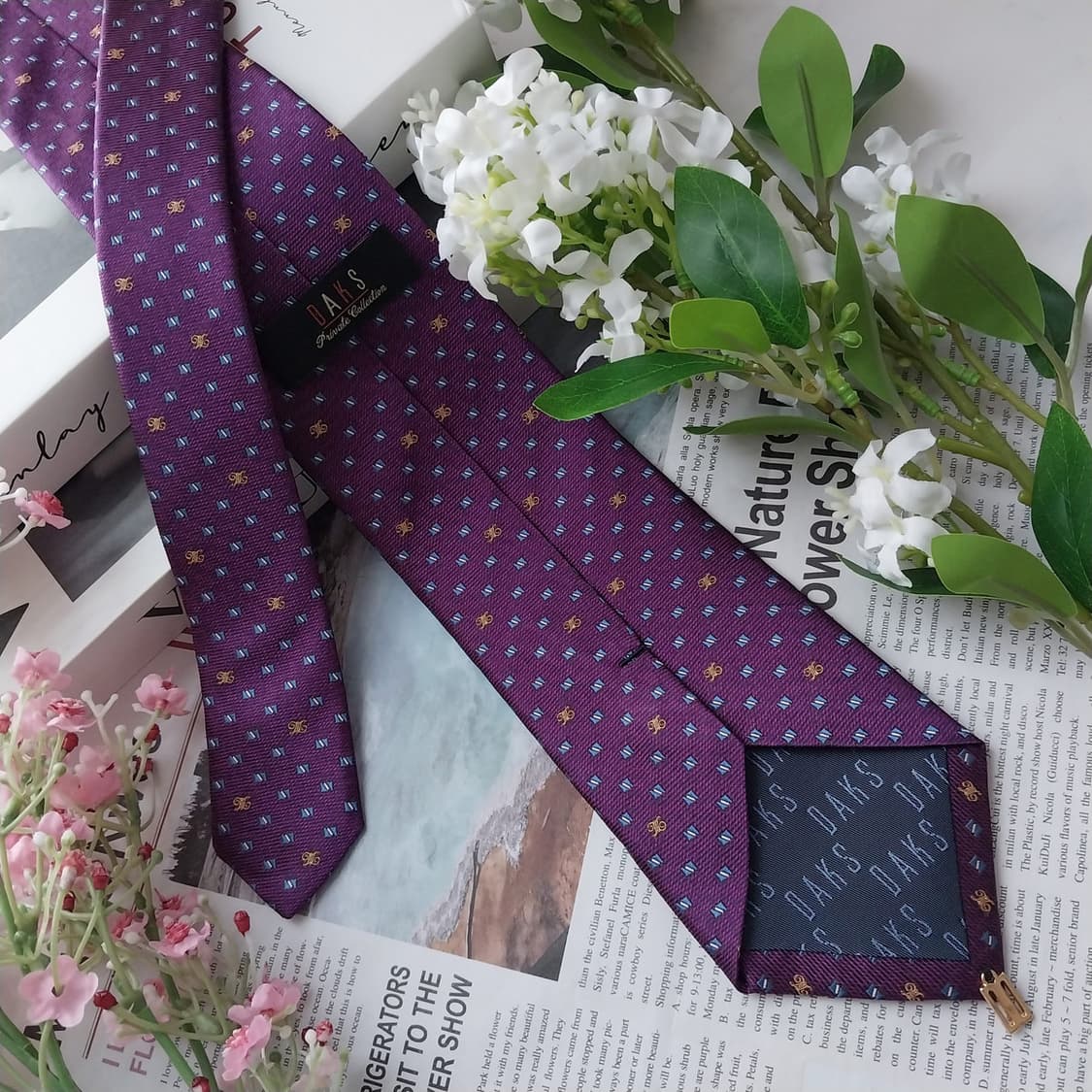 닥스 실크 퍼플 마이크로 패턴 넥타이 8.2cm A+등급 K1584
 상품이미지6