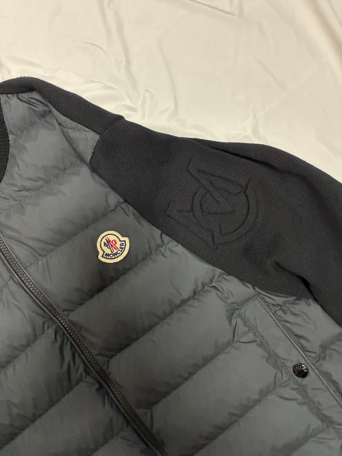 몽클레어 패딩 코튼 집업 가디건 블랙 - 24SS (M) 상품이미지3