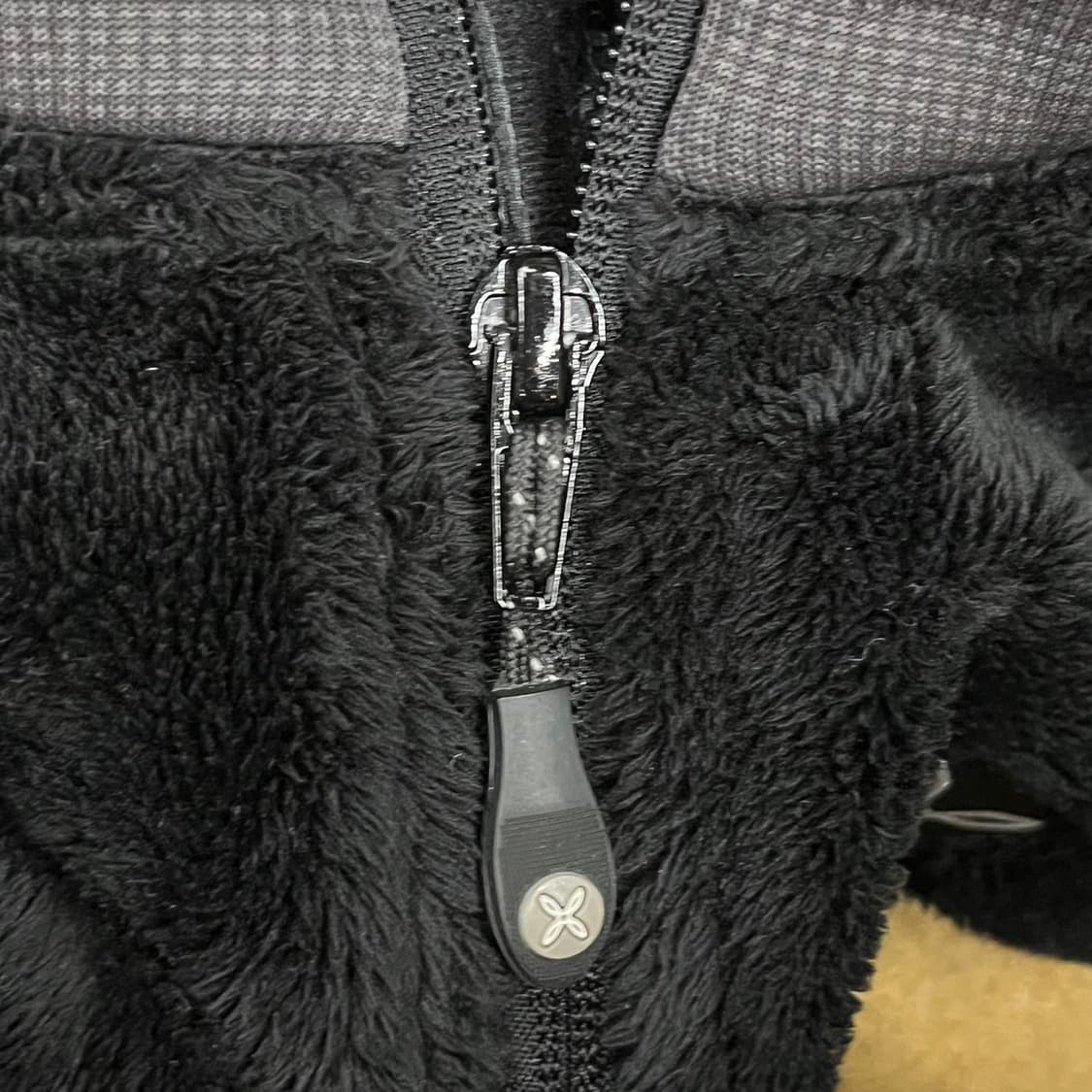 [정품/M] 몬츄라 블랙 벨벳 후드 조끼 b14 상품이미지7