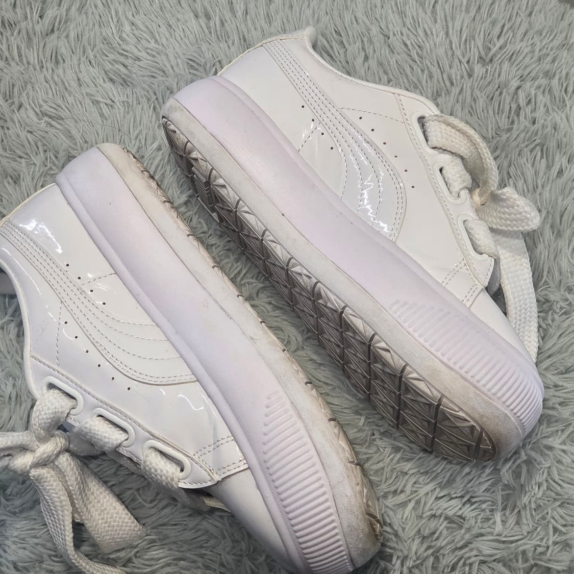 1w-16:푸마 카리나 패턴 레더 화이트 24cm-거의새거 상품이미지7