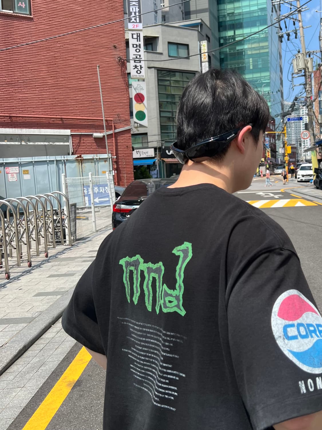 발렌시아가 리버스 엑스펜더 선글라스 블랙 상품이미지4