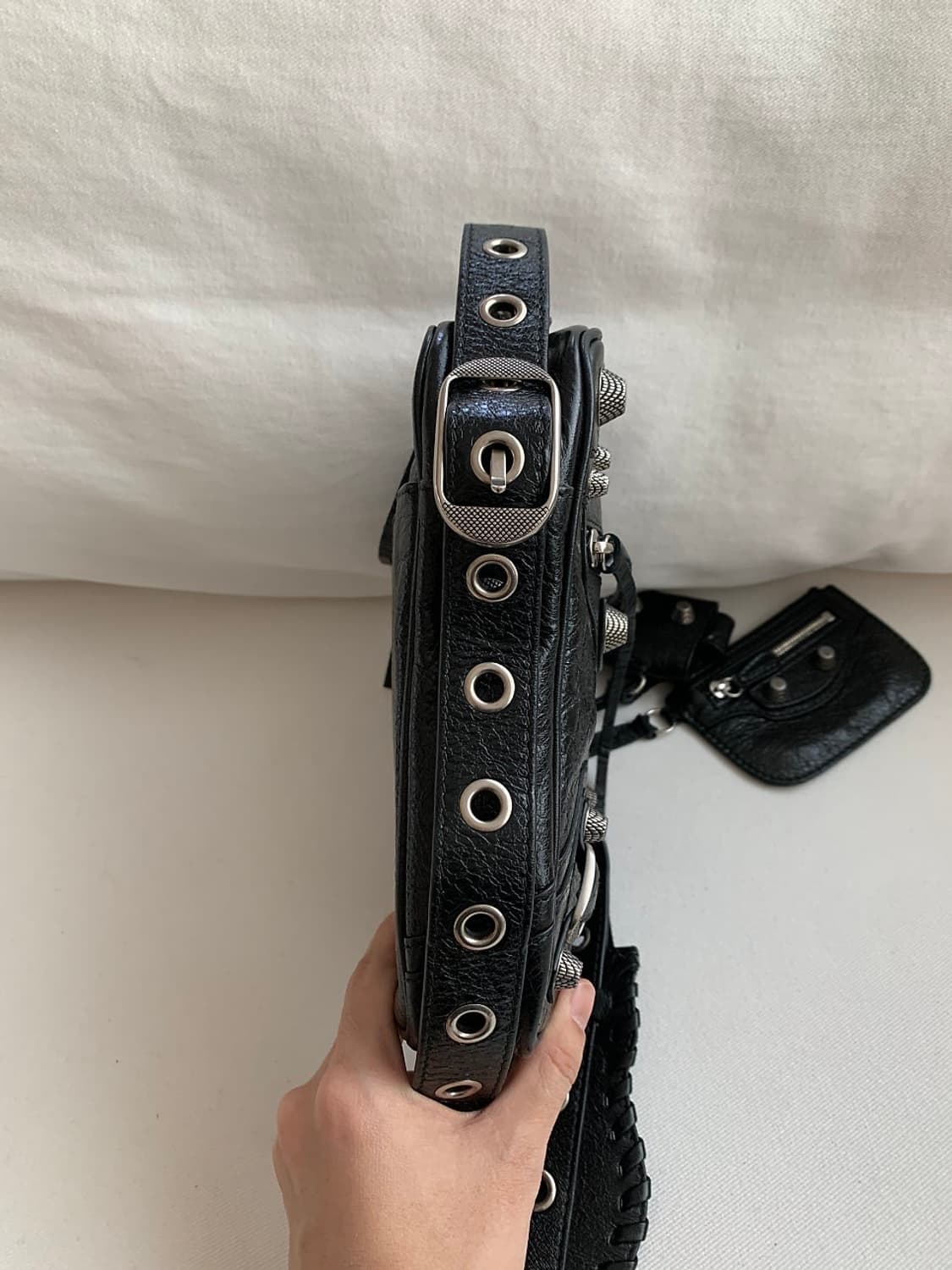 발렌시아가 르 카골 크로스 바디백 상품이미지4