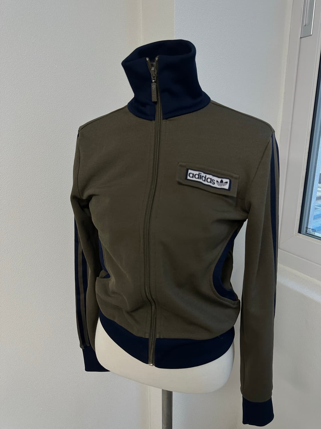 아디다스 딱붙 브뤼셀 카키 져지 대장급 상품이미지2