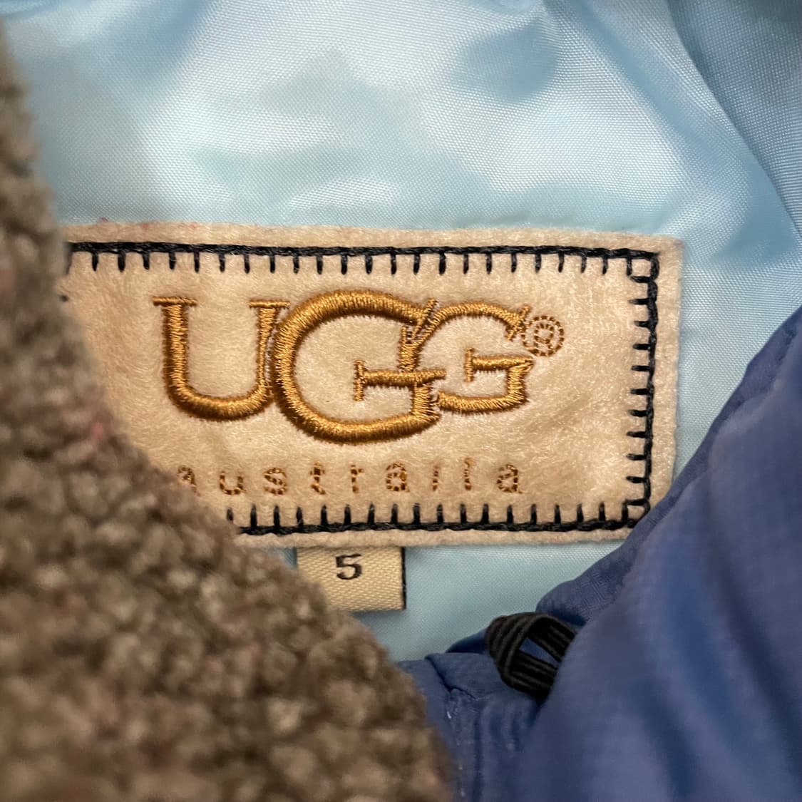 키즈 UGG 어그 패딩 베스트 상품이미지3