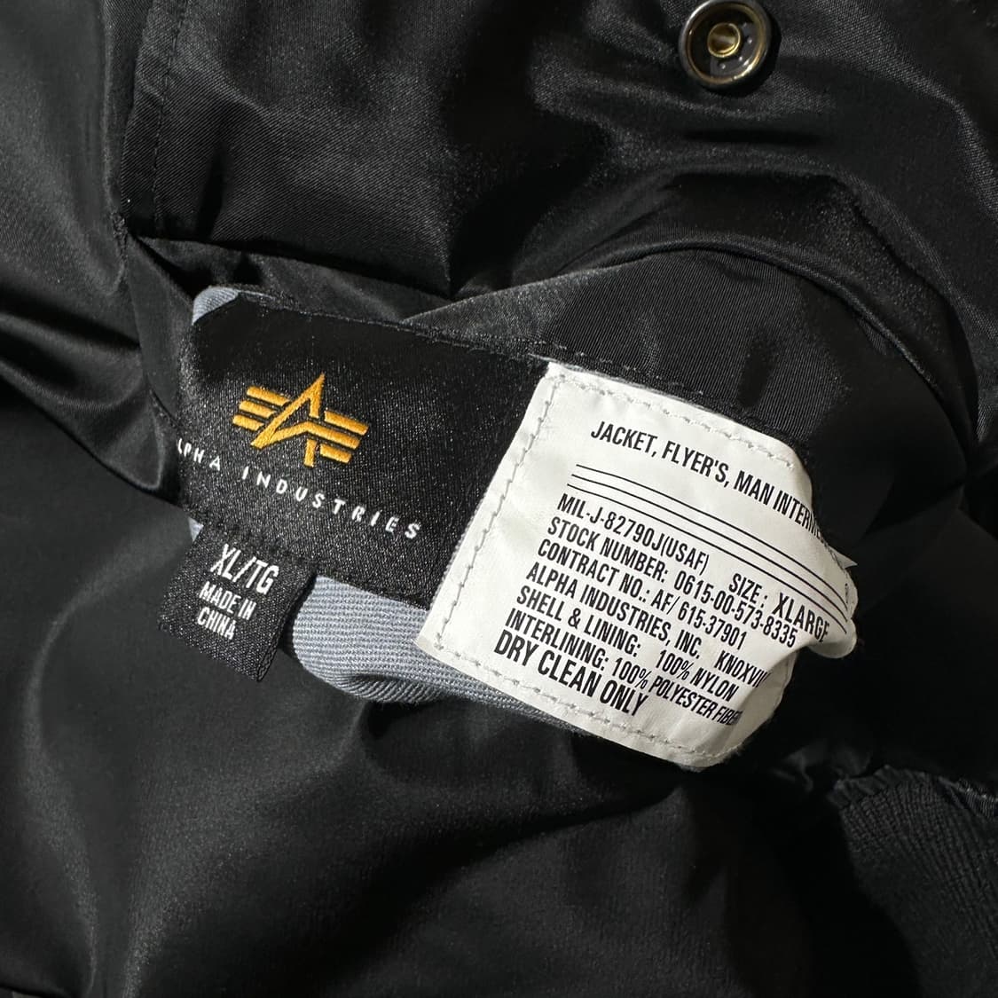 알파 인더스트리 MA-1 항공 점퍼 블랙 상품이미지7