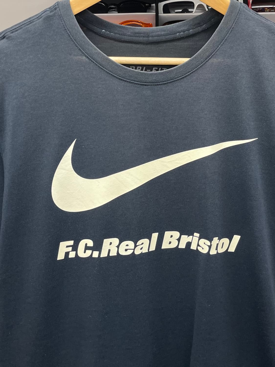 [95] 나이키 X SOPH F.C.R.B 반팔티 L  상품이미지2