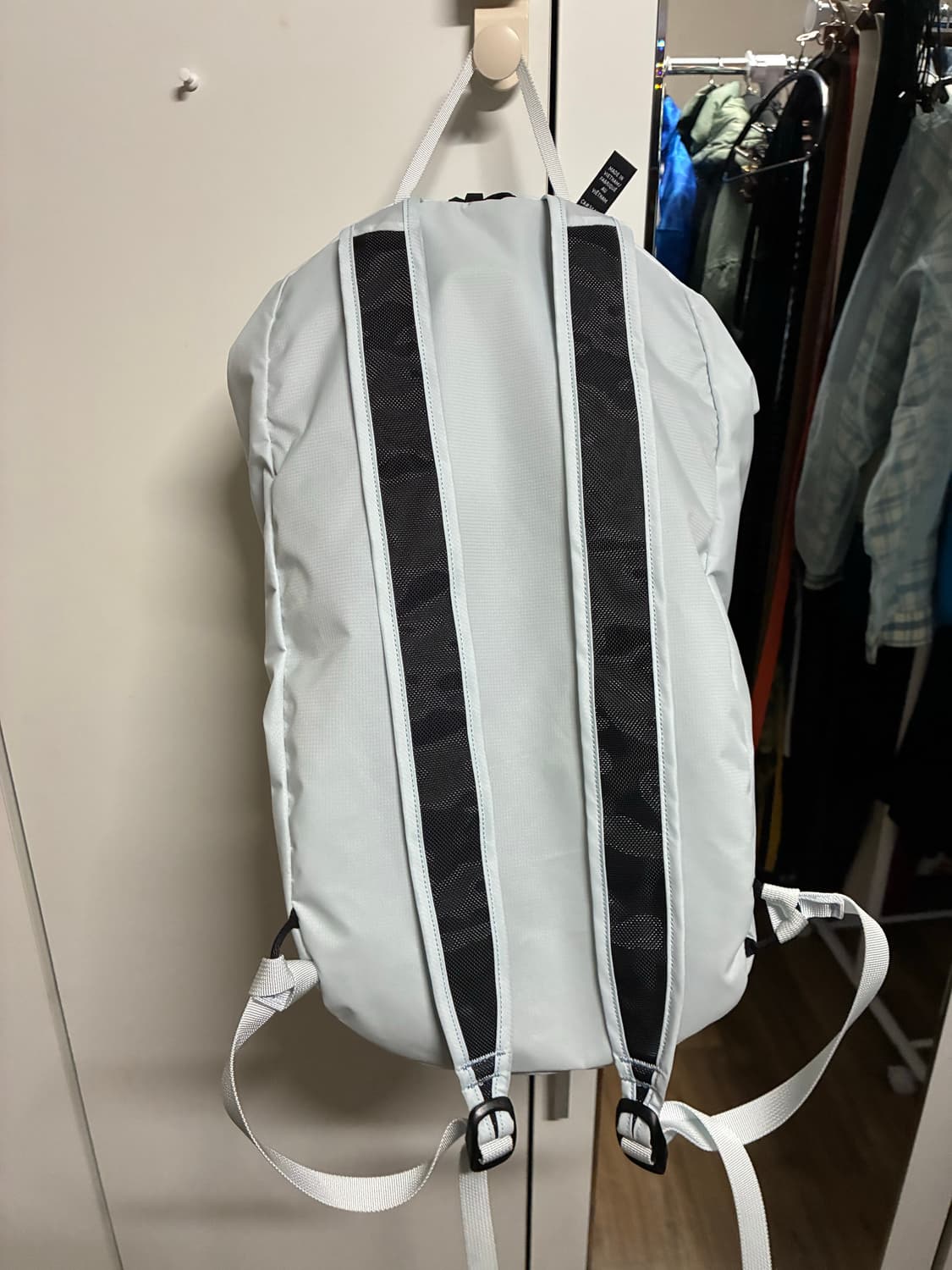 아크테릭스 헬리아드 10 백팩 데이브레이크 그래파이트 상품이미지3