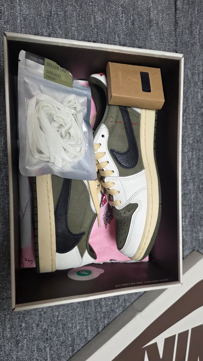 조던1 x 트레비스 스캇 리버스 올리브 (260) 상품이미지6