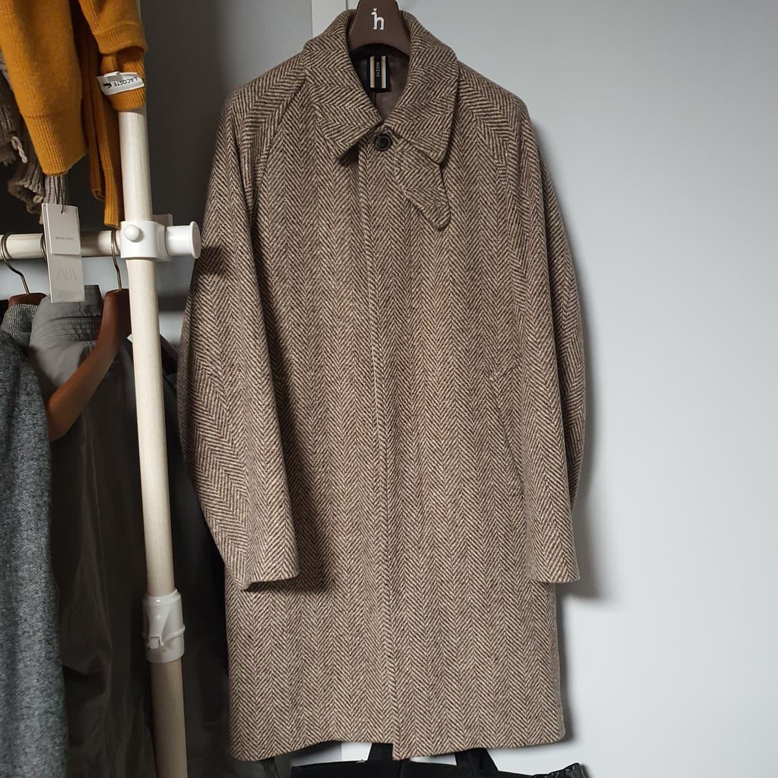 [100] 헤지스 헤링본 발마칸 코트 상품이미지3