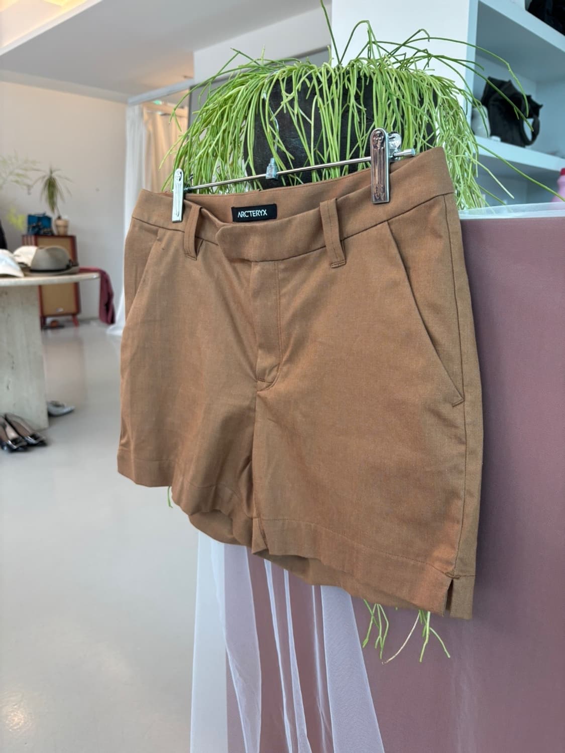 ARCTERYX Shorts 상품이미지1