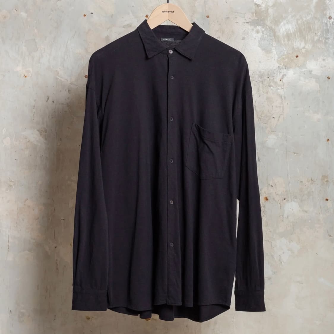 [2]코모리 25SS 블랙 코튼 저지 셔츠 상품이미지3